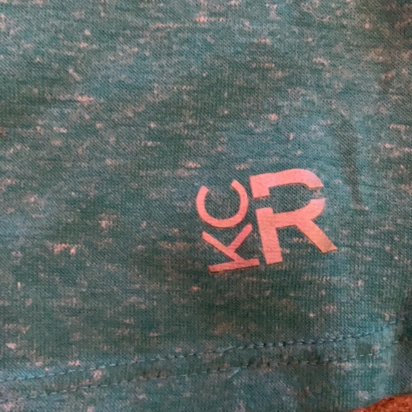 Kenneth Cole Reaction size medium activewear - Picture 2 of 3